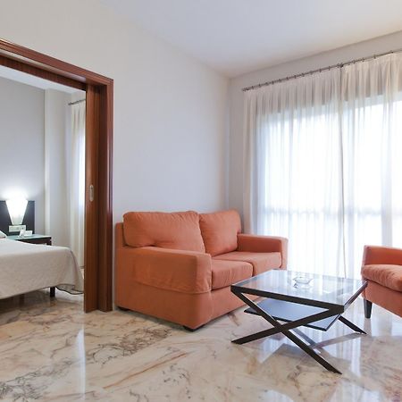 Apartamentos Vertice Bib Rambla Sevilla Kültér fotó