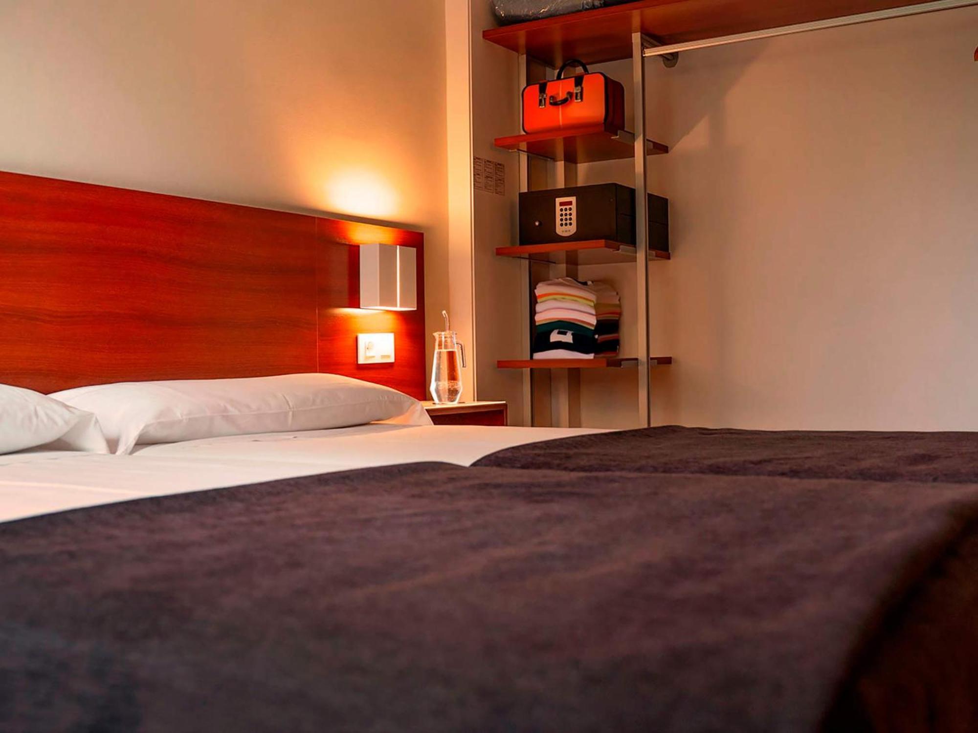 Apartamentos Vertice Bib Rambla Sevilla Kültér fotó