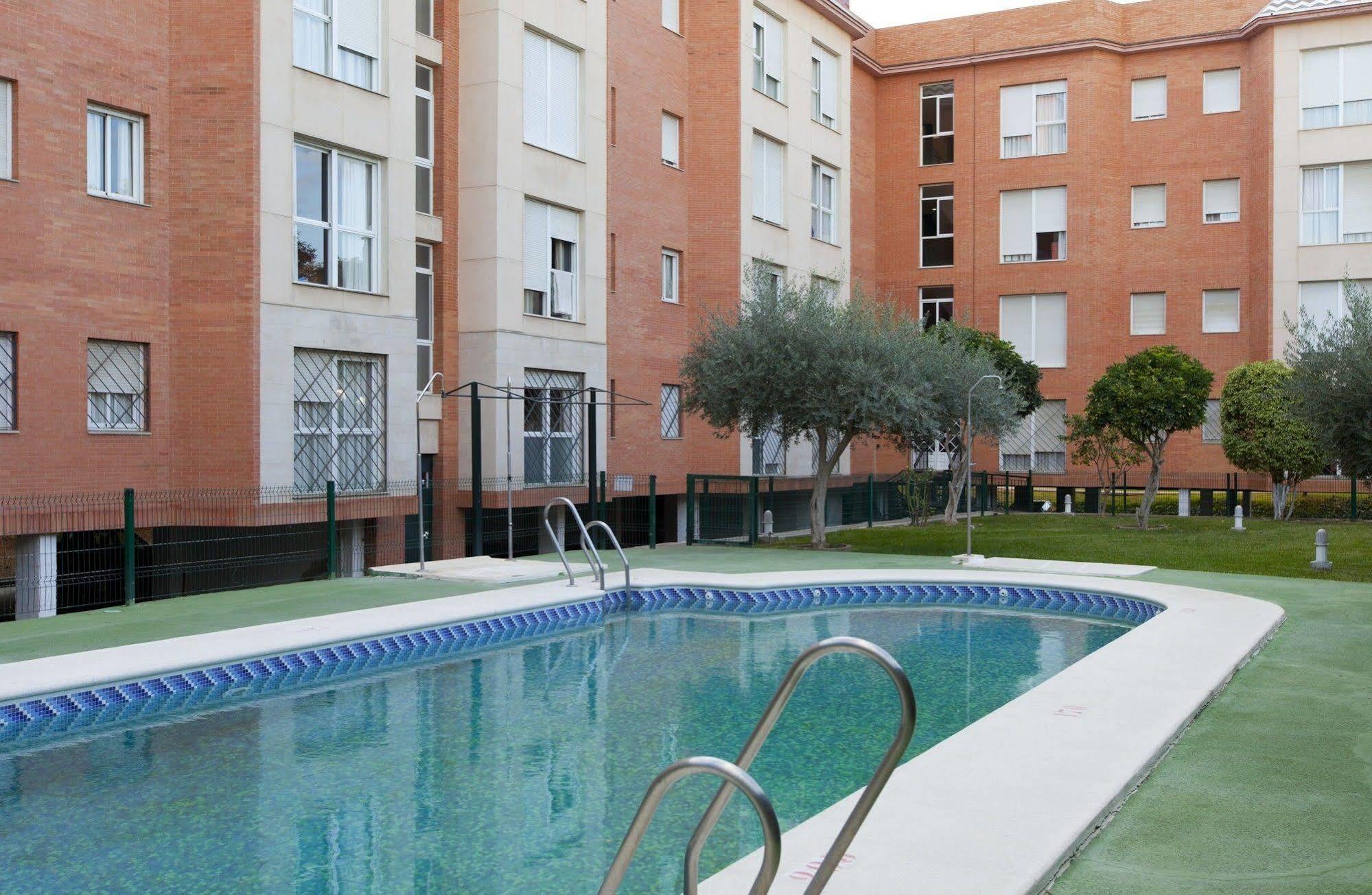 Apartamentos Vertice Bib Rambla Sevilla Kültér fotó