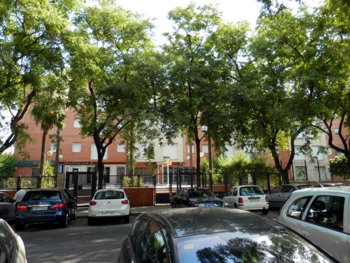 Apartamentos Vertice Bib Rambla Sevilla Kültér fotó